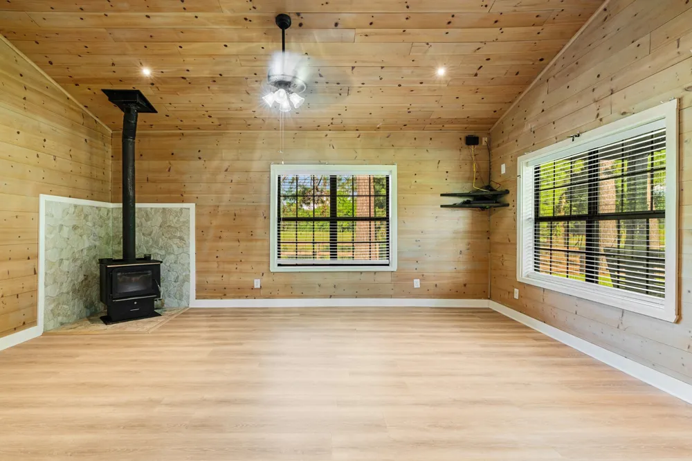 13944 Farm Road 195 Bagwell, TX 75412