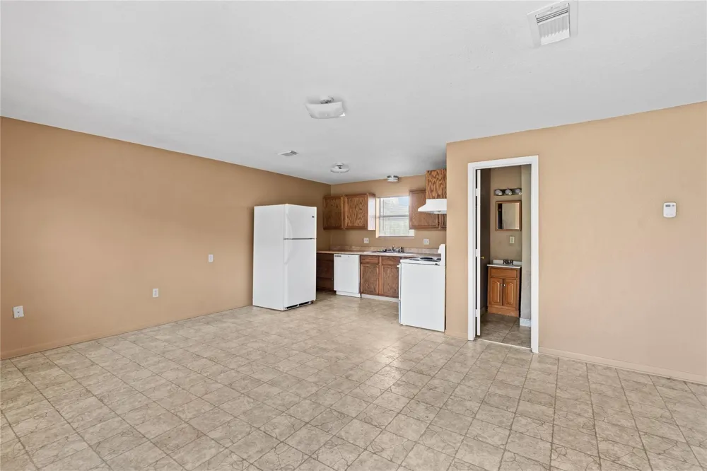 2200 Peach Avenue #3 Bay City, TX 77414