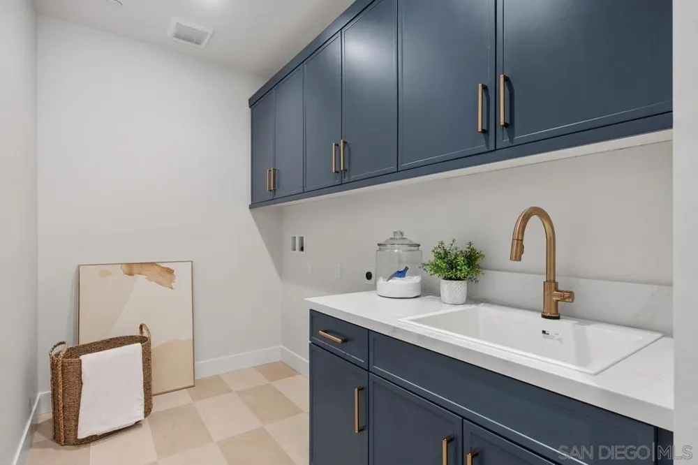 1714 California St. Oceanside, CA 92054
