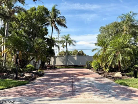 Southern Breeze Drive