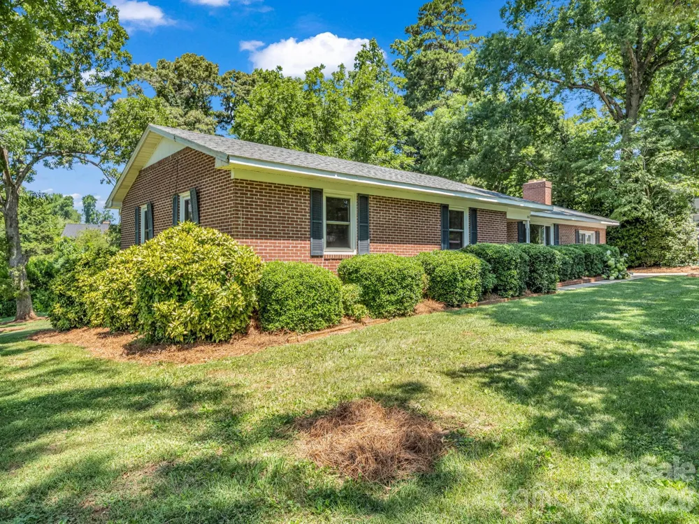 184 Edwards Street Rutherfordton, NC 28139