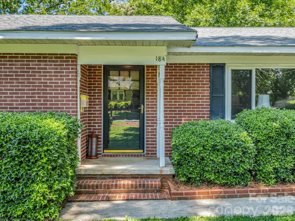 184 Edwards Street Rutherfordton, NC 28139