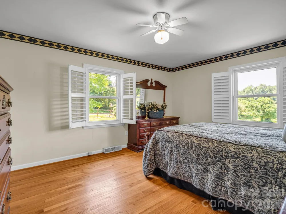 184 Edwards Street Rutherfordton, NC 28139