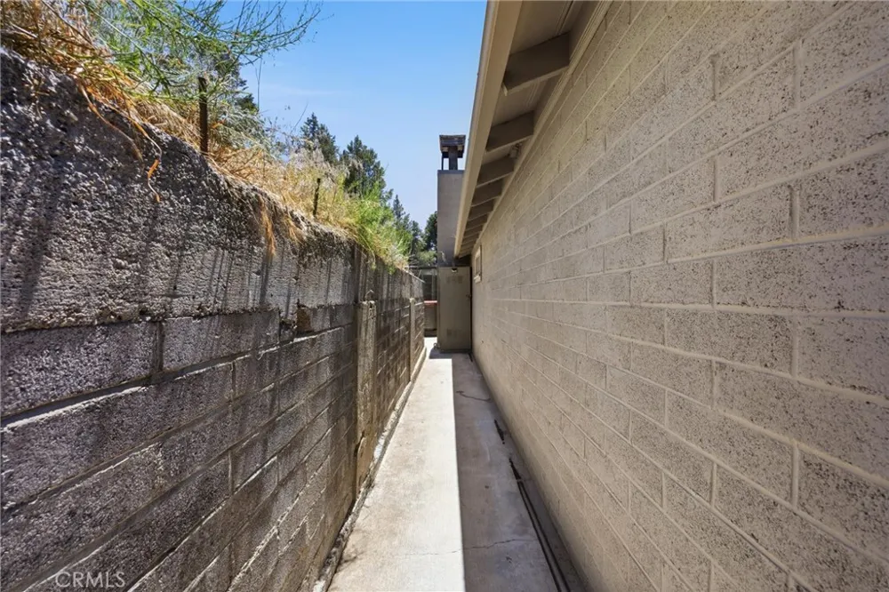 7100 Lakewood Drive Frazier Park, CA 93225