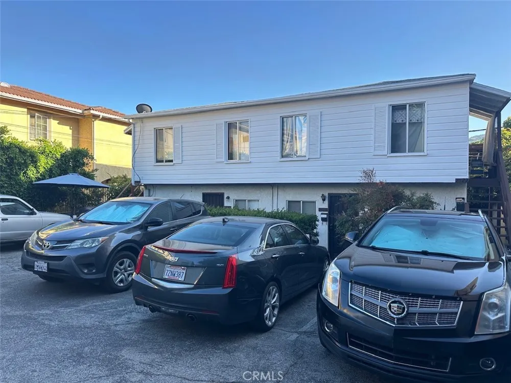 2520 Montrose Avenue Montrose, CA 91020