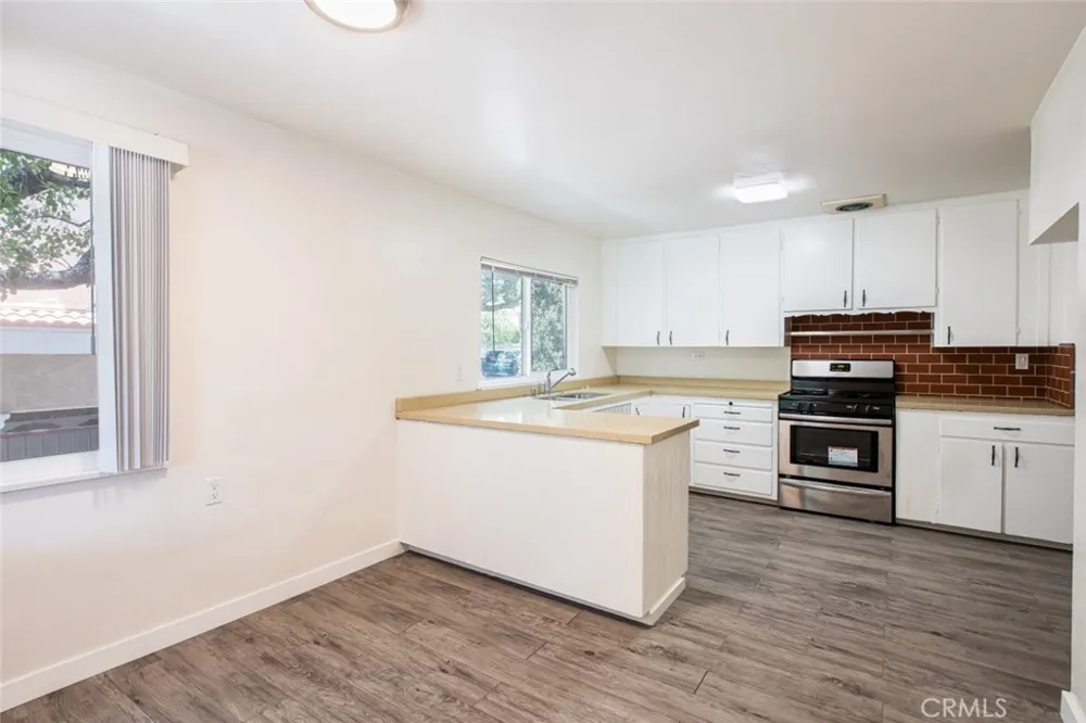 2520 Montrose Avenue Montrose, CA 91020