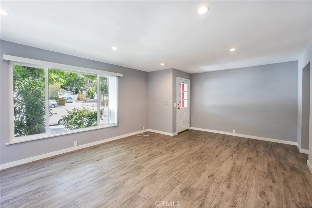 2520 Montrose Avenue Montrose, CA 91020