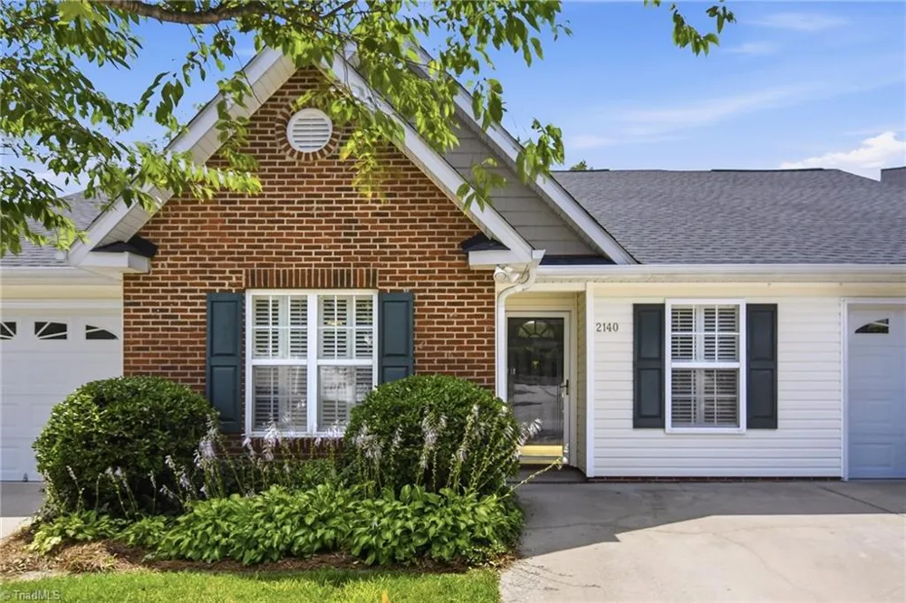 2140 Weststone Road #140 Clemmons, NC 27012