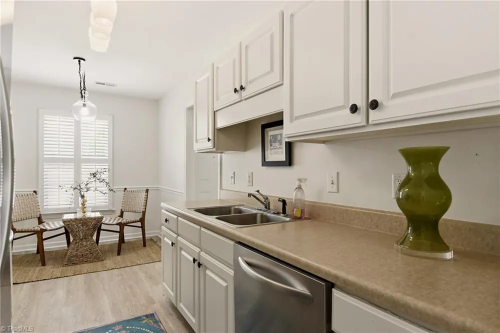 2140 Weststone Road #140 Clemmons, NC 27012
