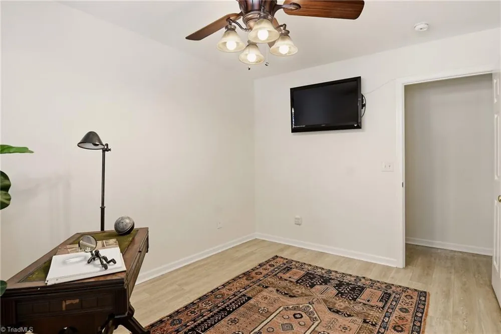 2140 Weststone Road #140 Clemmons, NC 27012