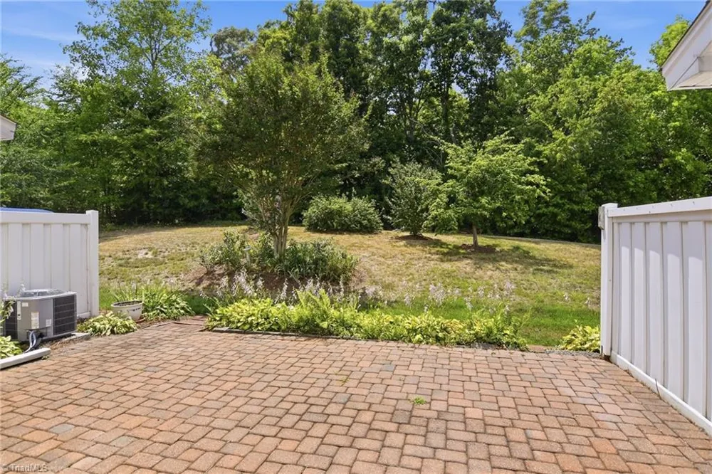 2140 Weststone Road #140 Clemmons, NC 27012