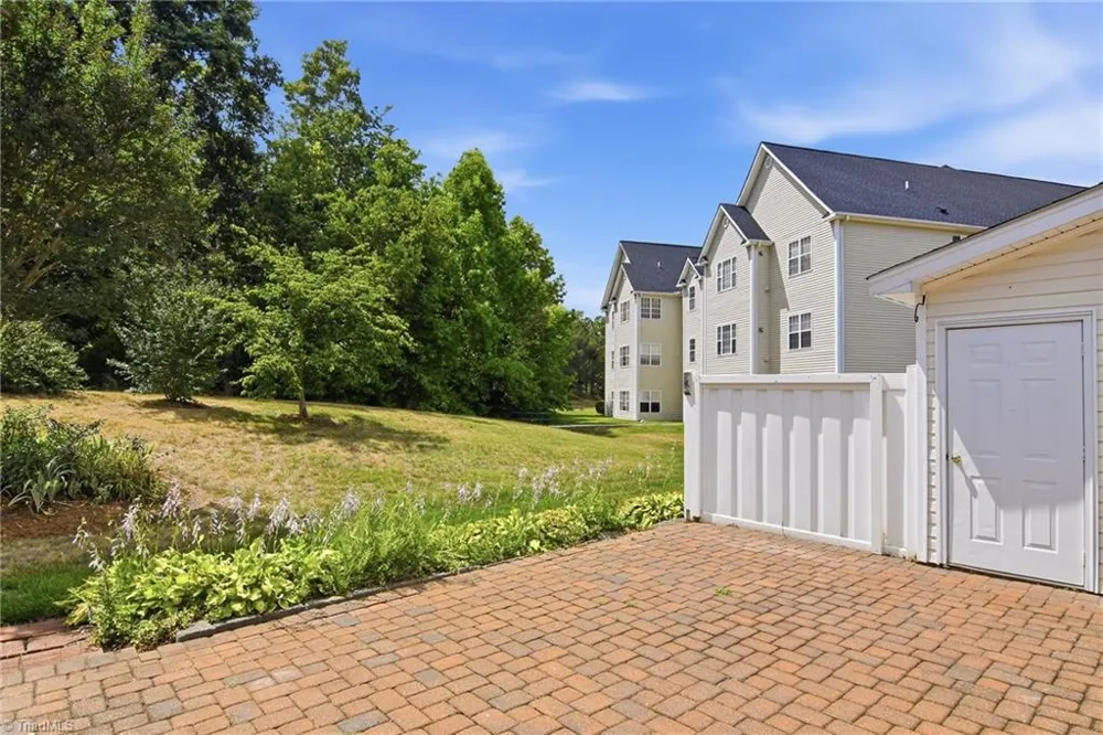 2140 Weststone Road #140 Clemmons, NC 27012