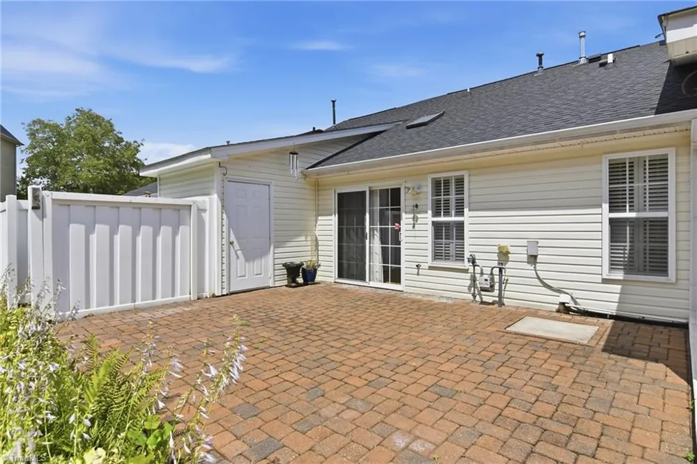2140 Weststone Road #140 Clemmons, NC 27012