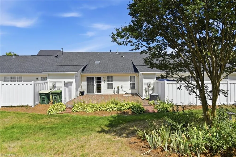 2140 Weststone Road #140 Clemmons, NC 27012