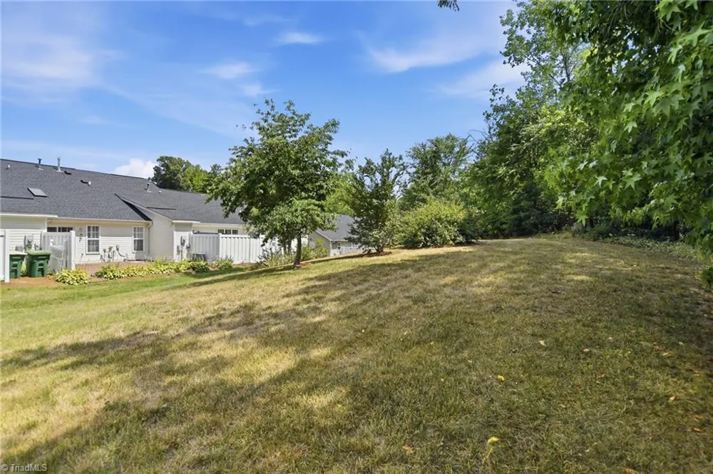 2140 Weststone Road #140 Clemmons, NC 27012