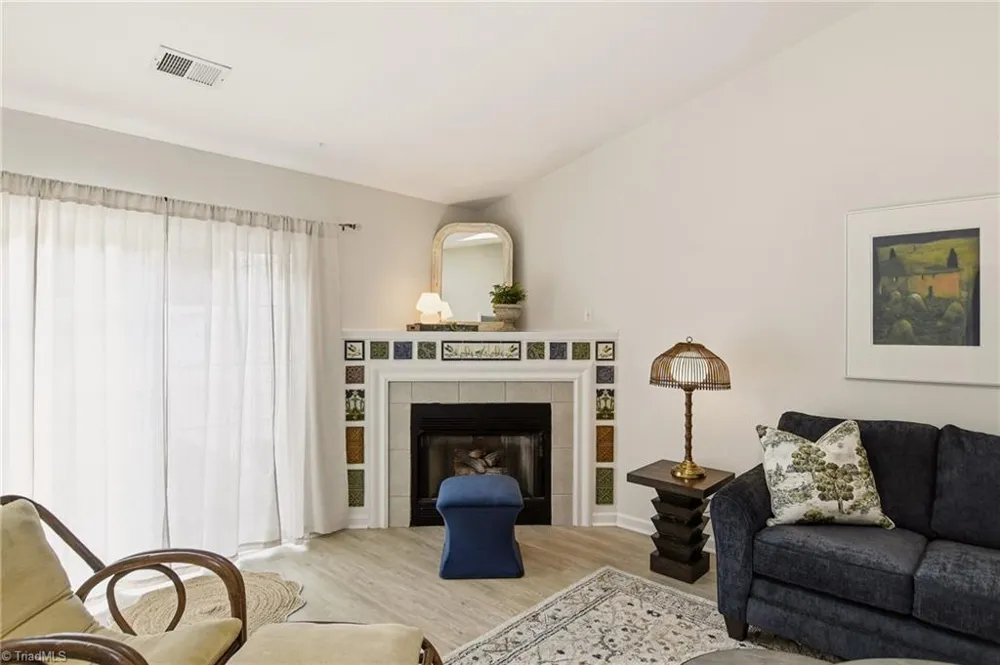 2140 Weststone Road #140 Clemmons, NC 27012