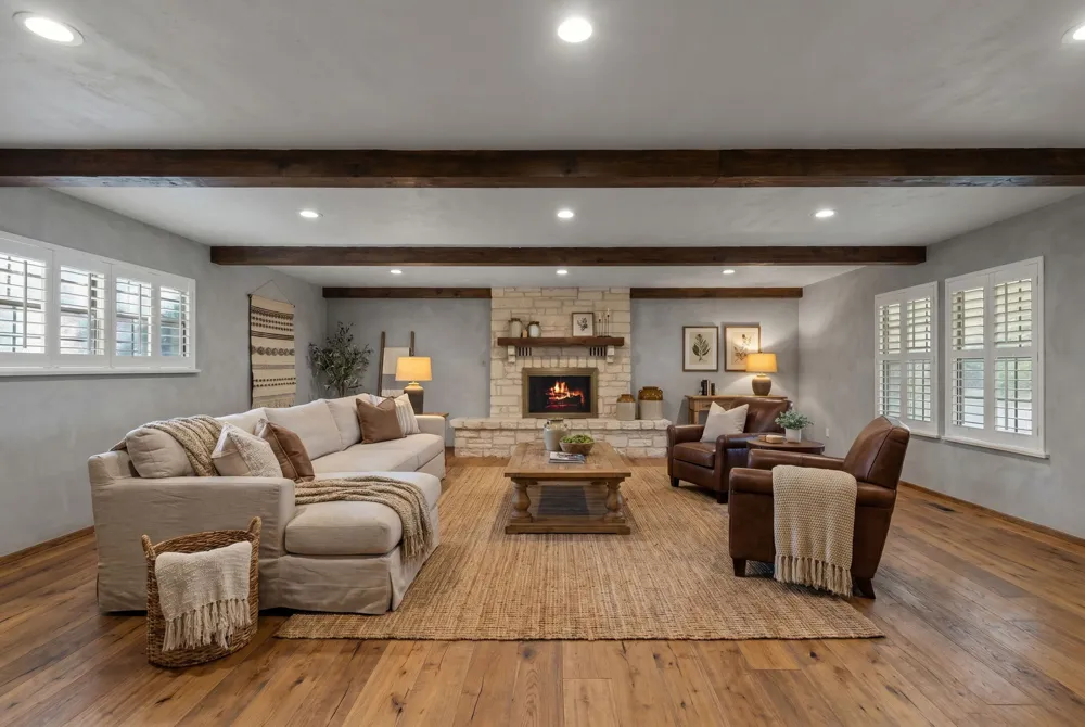 501 W Creek Street Fredericksburg, TX 78624