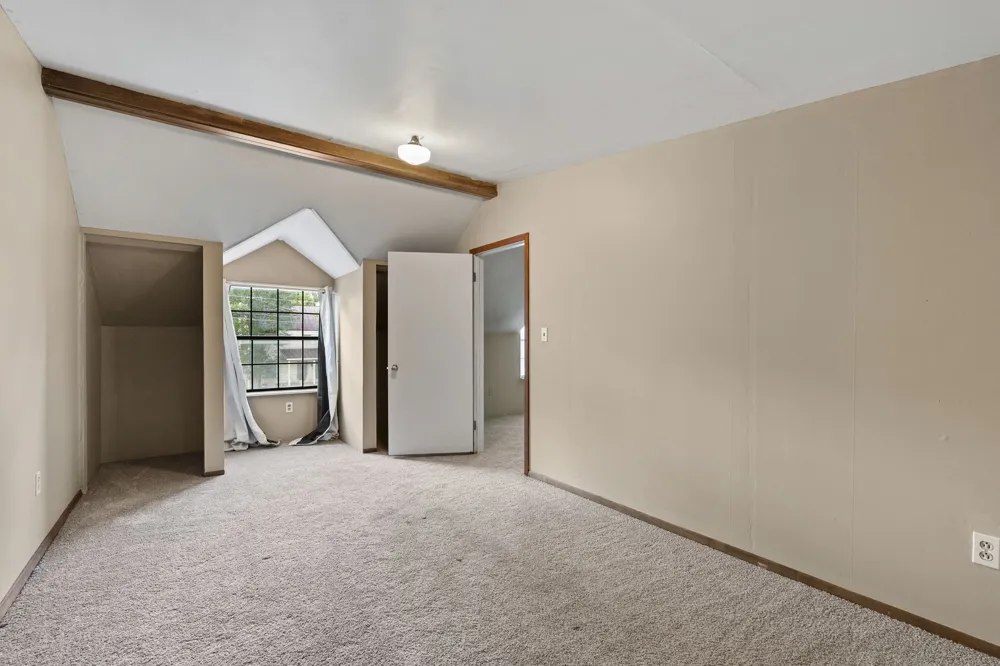 501 W Creek Street Fredericksburg, TX 78624