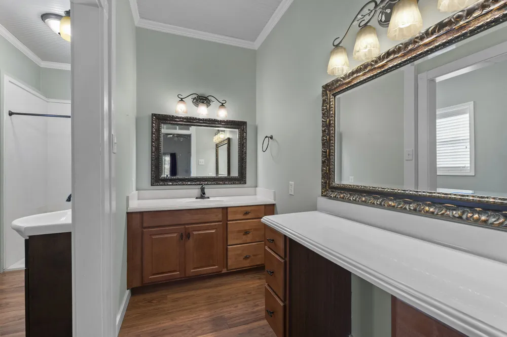 501 W Creek Street Fredericksburg, TX 78624