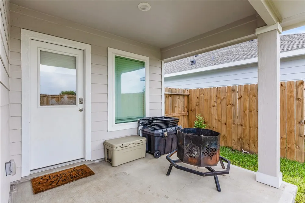 1905 Osbert Nelly Drive Corpus Christi, TX 78417