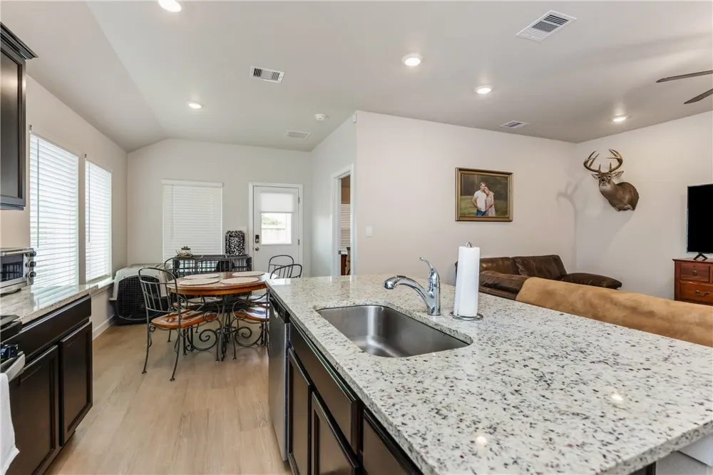 1905 Osbert Nelly Drive Corpus Christi, TX 78417