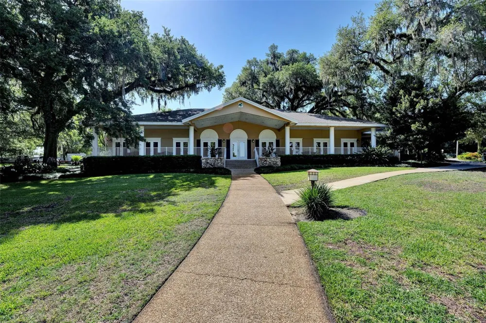 148 WISTERIA DRIVE Longwood, FL 32779