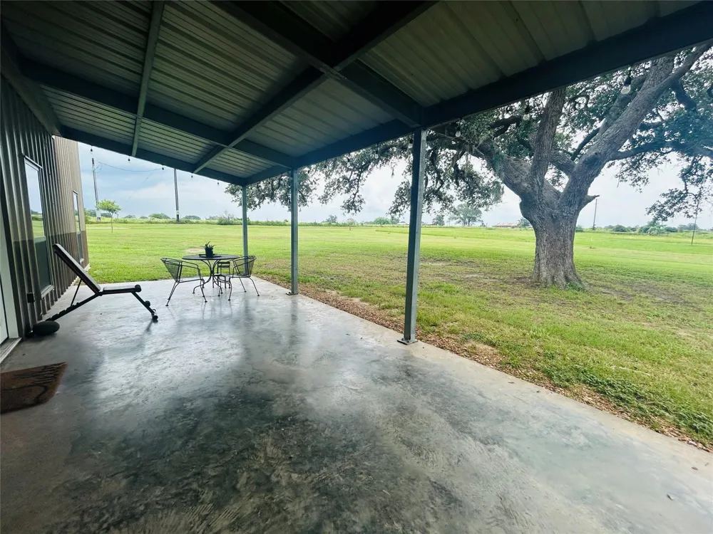 10309 Cr 1 Hallettsville, TX 77964