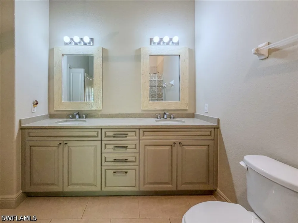AVION WOODS COURT #104 Naples, FL 34104