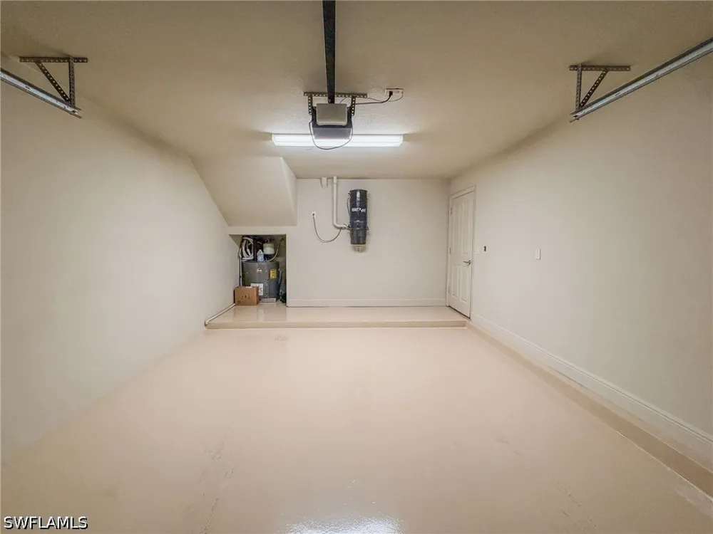 AVION WOODS COURT #104 Naples, FL 34104