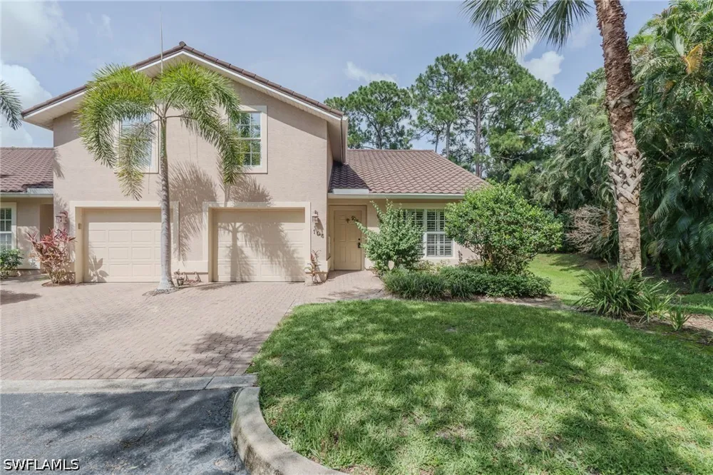 AVION WOODS COURT #104 Naples, FL 34104