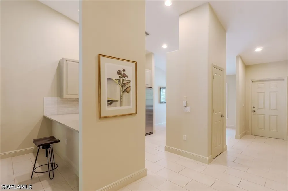 AVION WOODS COURT #104 Naples, FL 34104