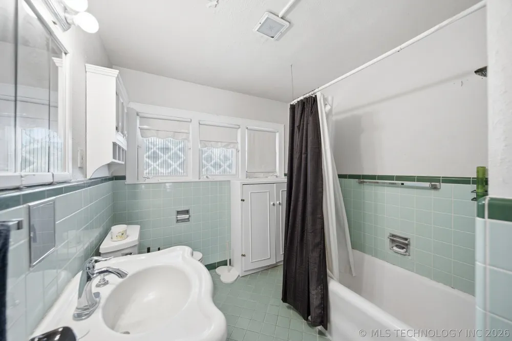 202 S Maple Street Bristow, OK 74010