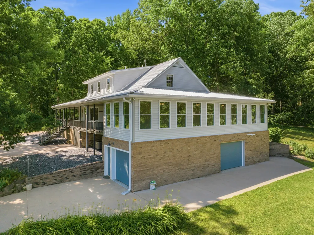 55 Bell Ln Paris, TN 38242