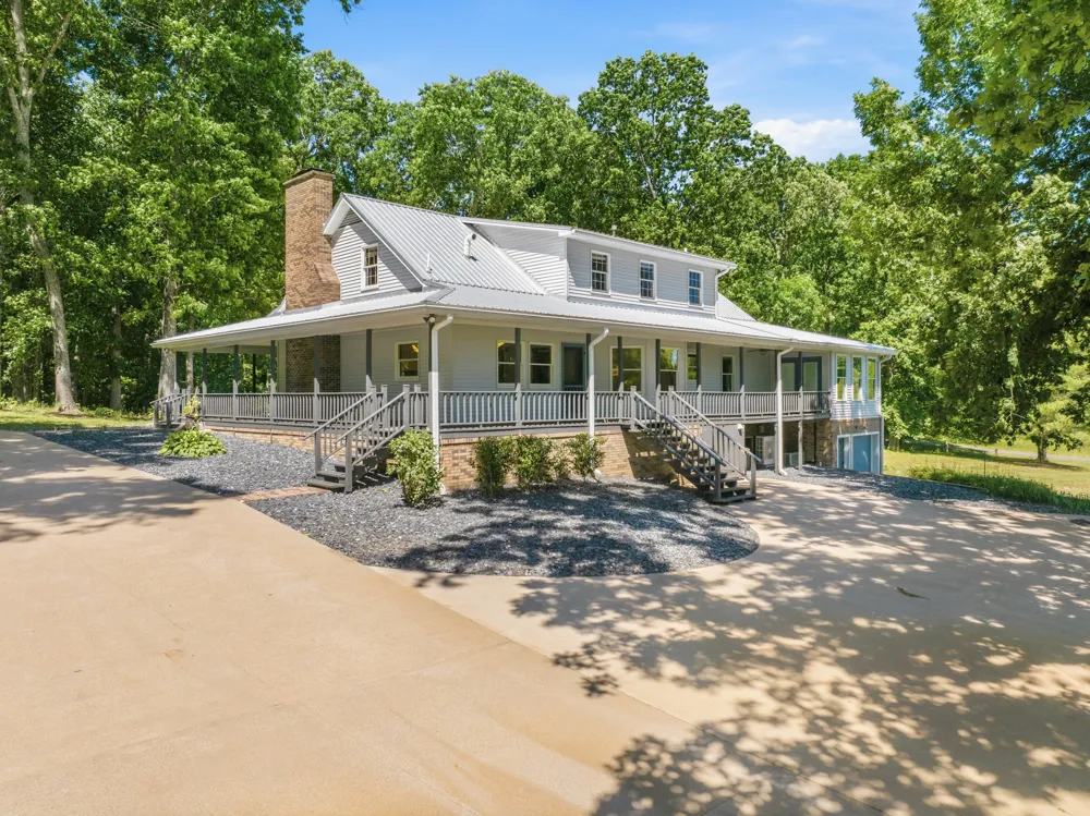 55 Bell Ln Paris, TN 38242