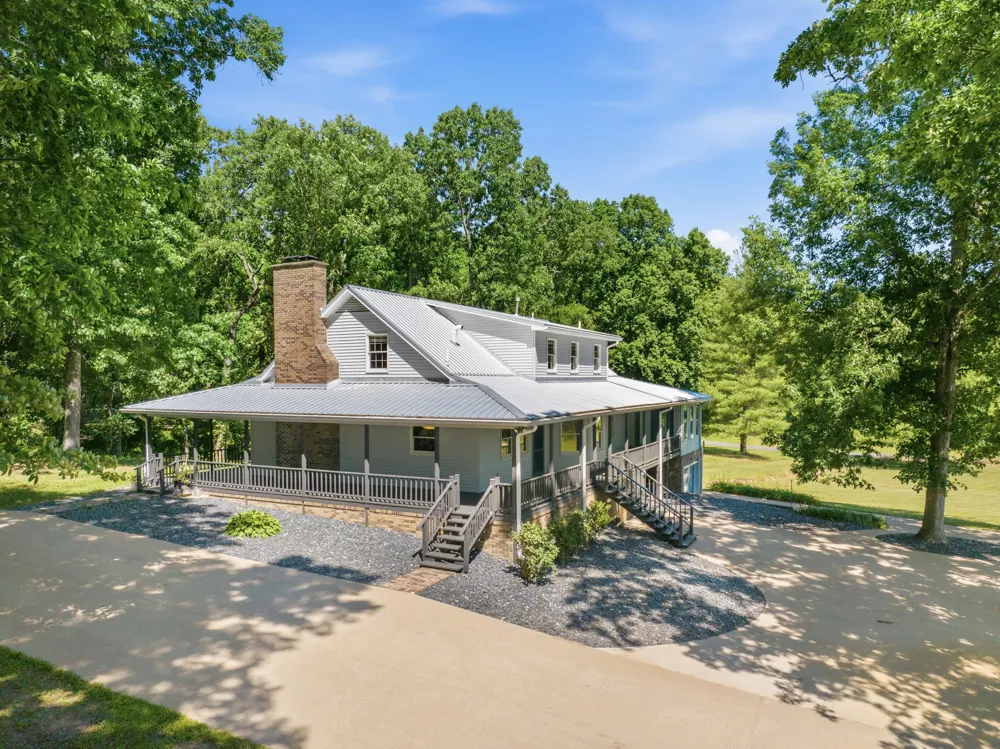 55 Bell Ln Paris, TN 38242