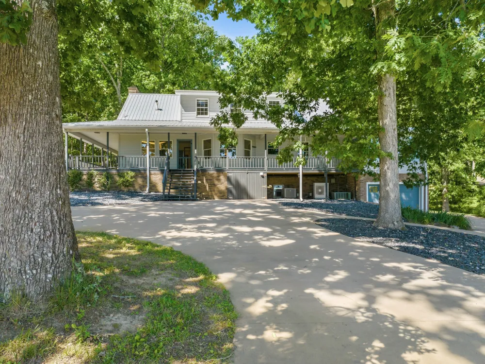 55 Bell Ln Paris, TN 38242