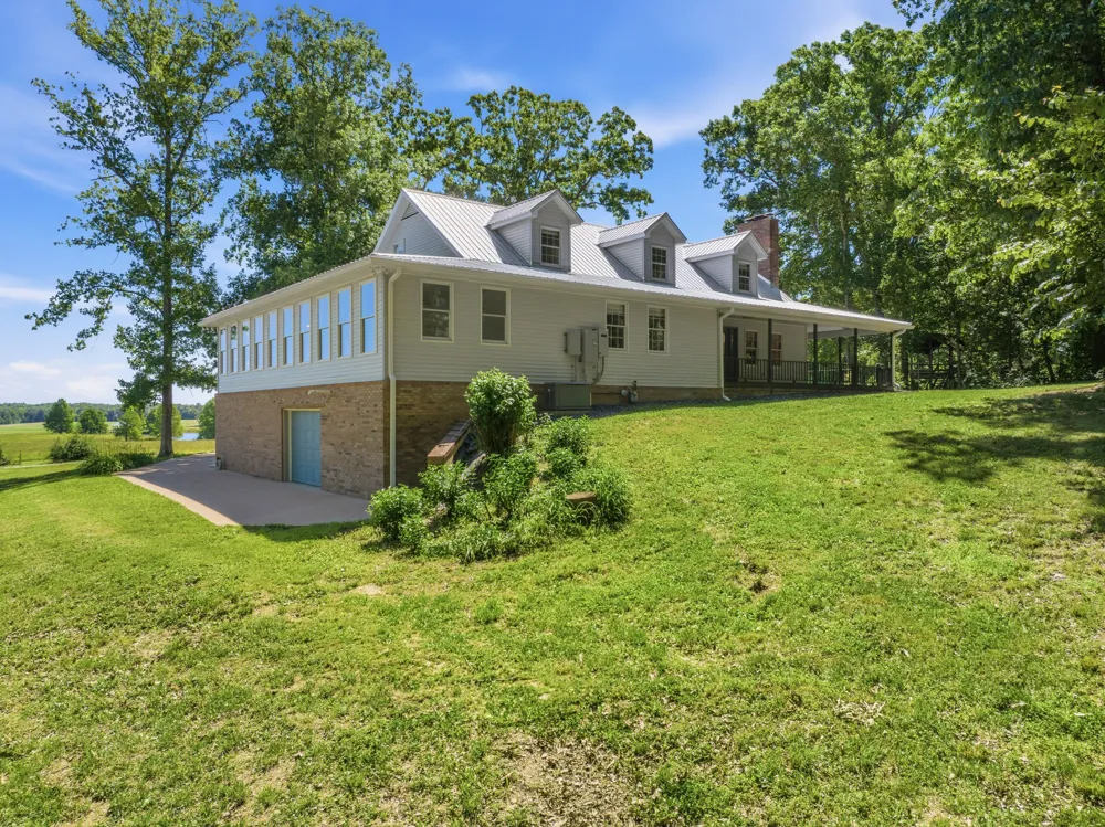 55 Bell Ln Paris, TN 38242