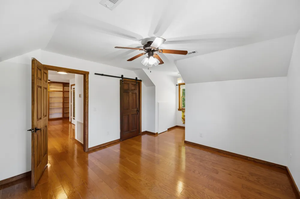 55 Bell Ln Paris, TN 38242