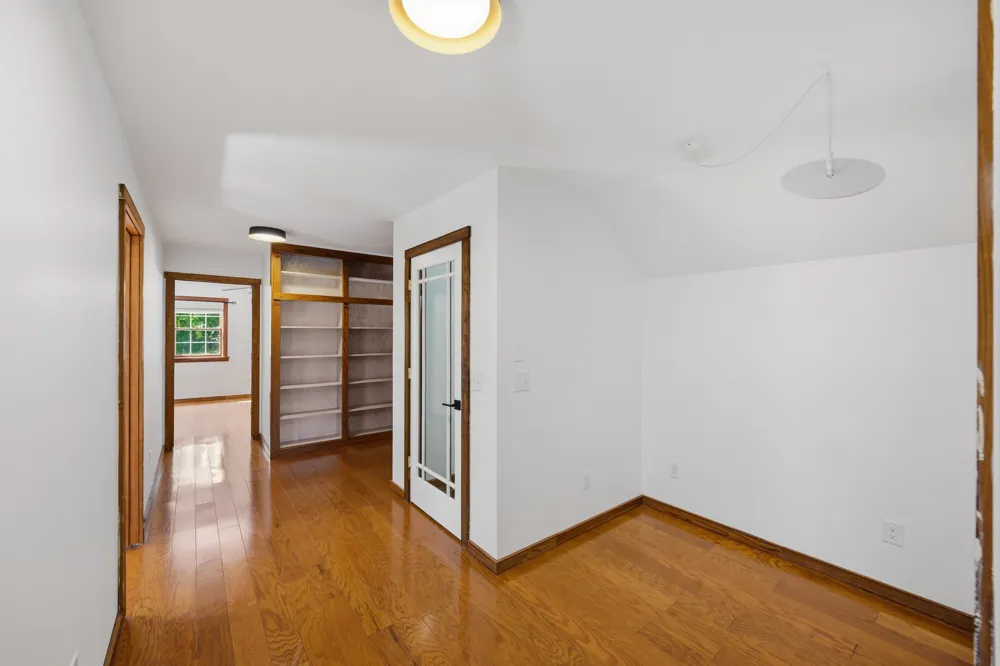 55 Bell Ln Paris, TN 38242