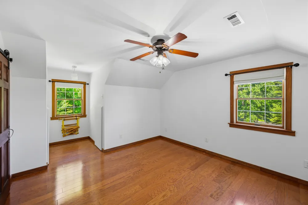 55 Bell Ln Paris, TN 38242