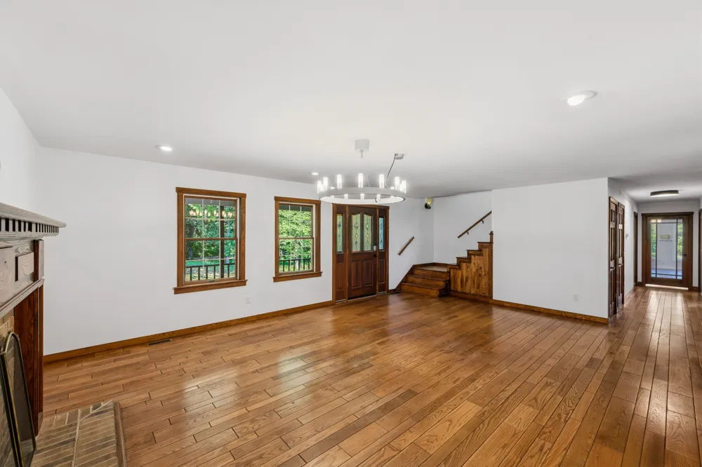 55 Bell Ln Paris, TN 38242