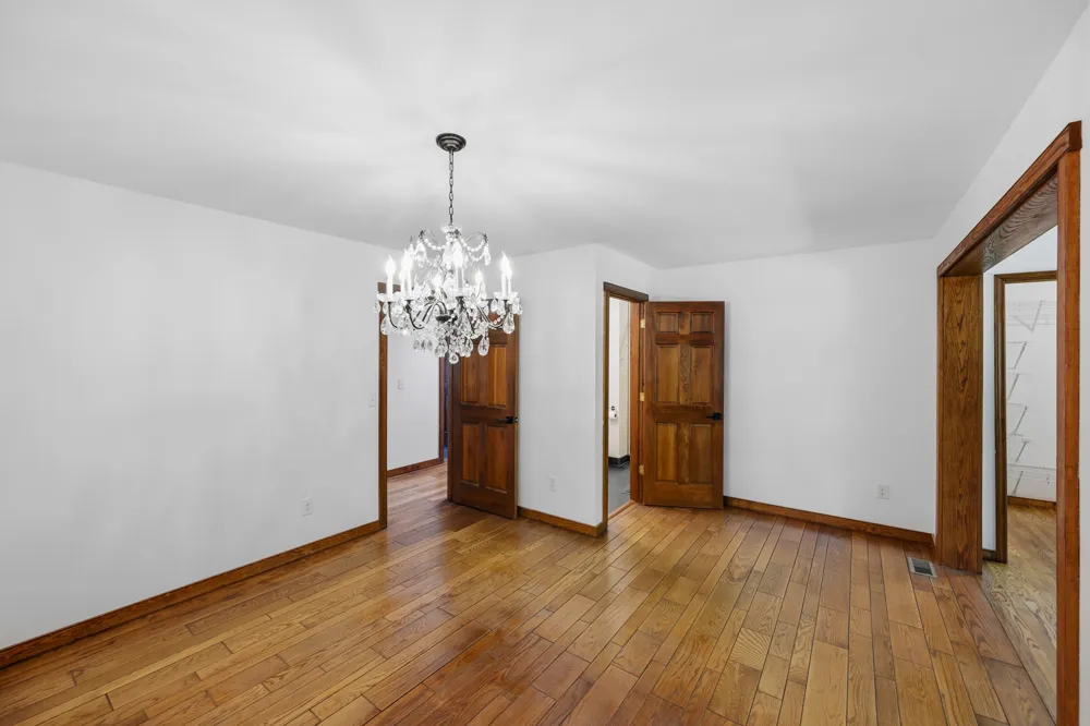 55 Bell Ln Paris, TN 38242