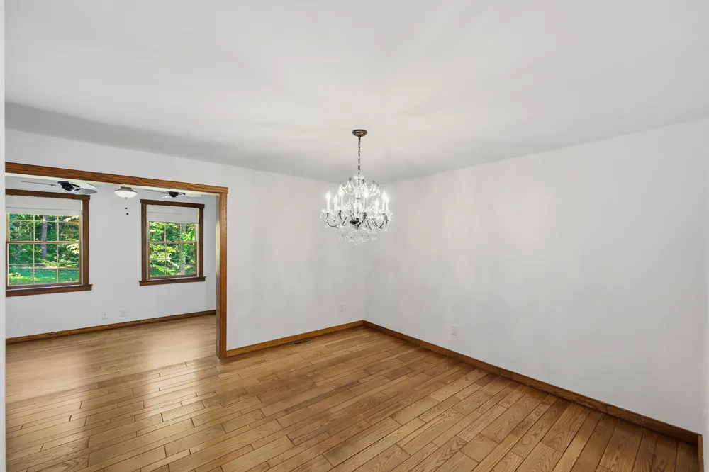 55 Bell Ln Paris, TN 38242
