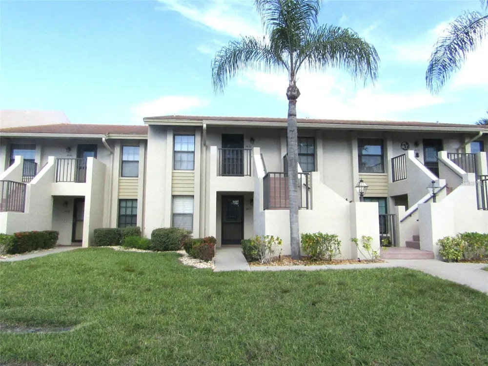 4434 WEYBRIDGE #81 Sarasota, FL 34235