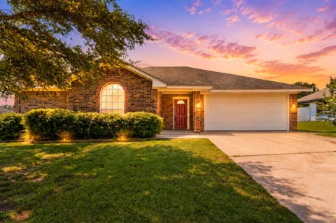 104 W Jade Drive