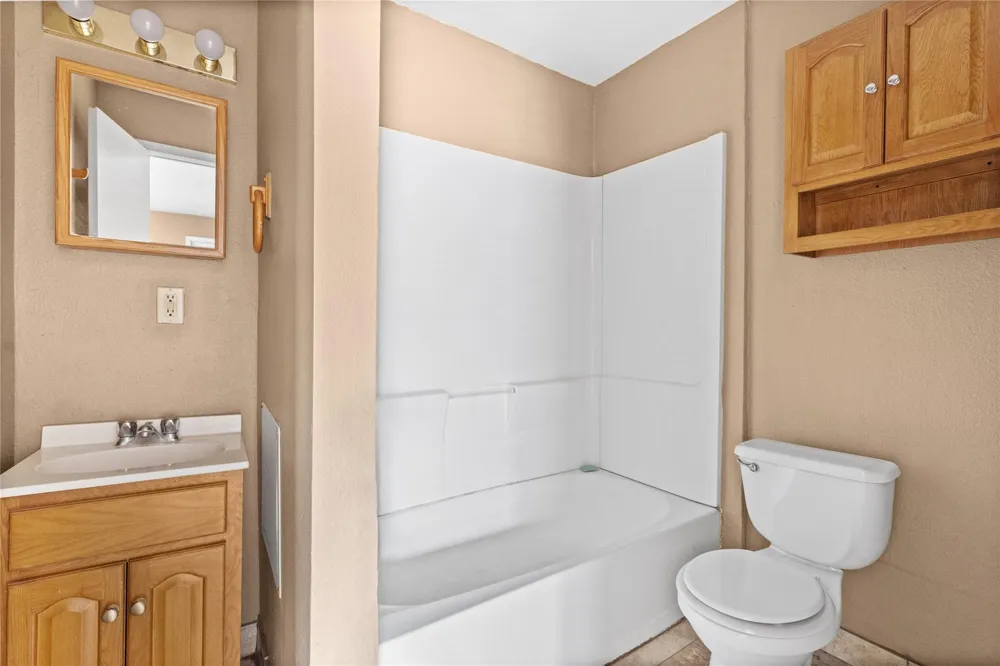 2200 Peach Avenue #4 Bay City, TX 77414