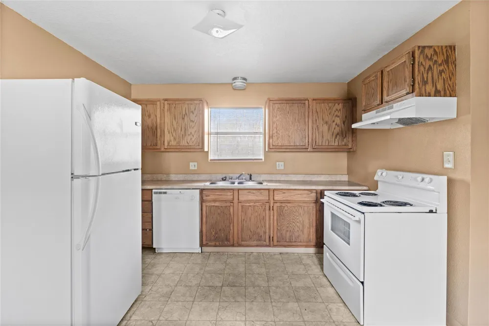 2200 Peach Avenue #4 Bay City, TX 77414