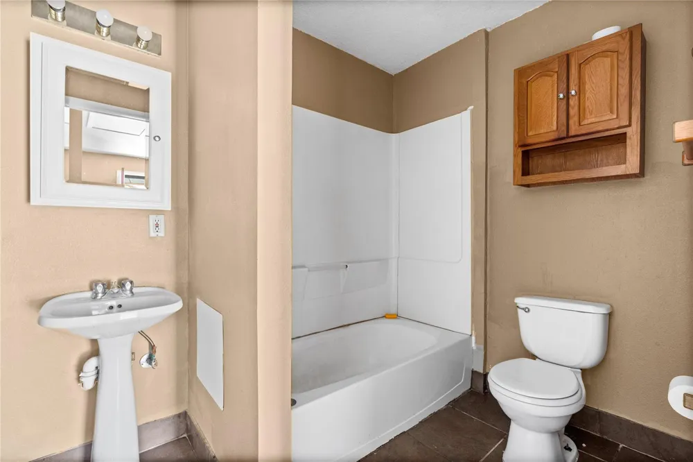2200 Peach Avenue #4 Bay City, TX 77414