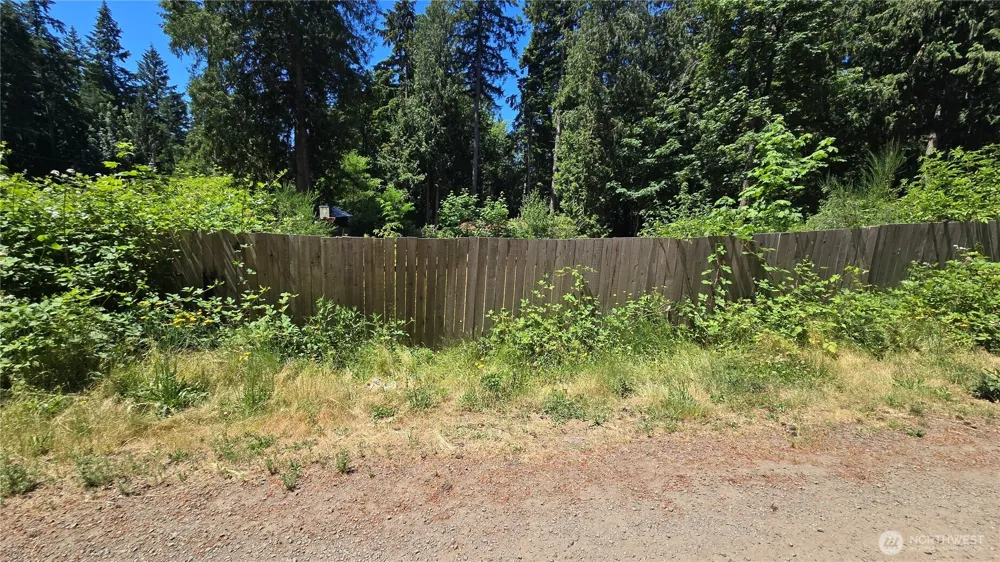 9287 NE Spruce Avenue Indianola, WA 98342