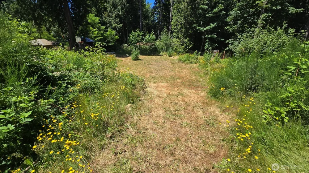 9287 NE Spruce Avenue Indianola, WA 98342